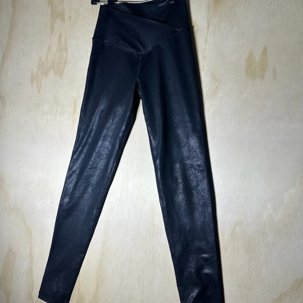 Offline by Aerie The Hugger Crossover High Waisted‎ Crackle Faux Leather Legging